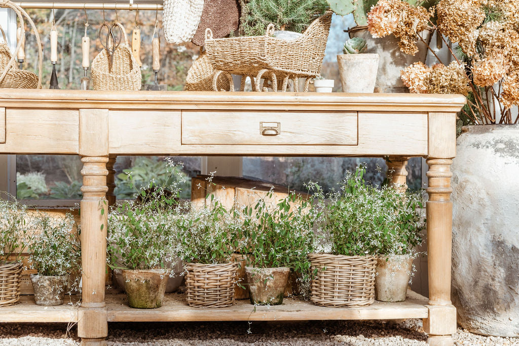 Rattan-Style Planter Basket with Inner Liner