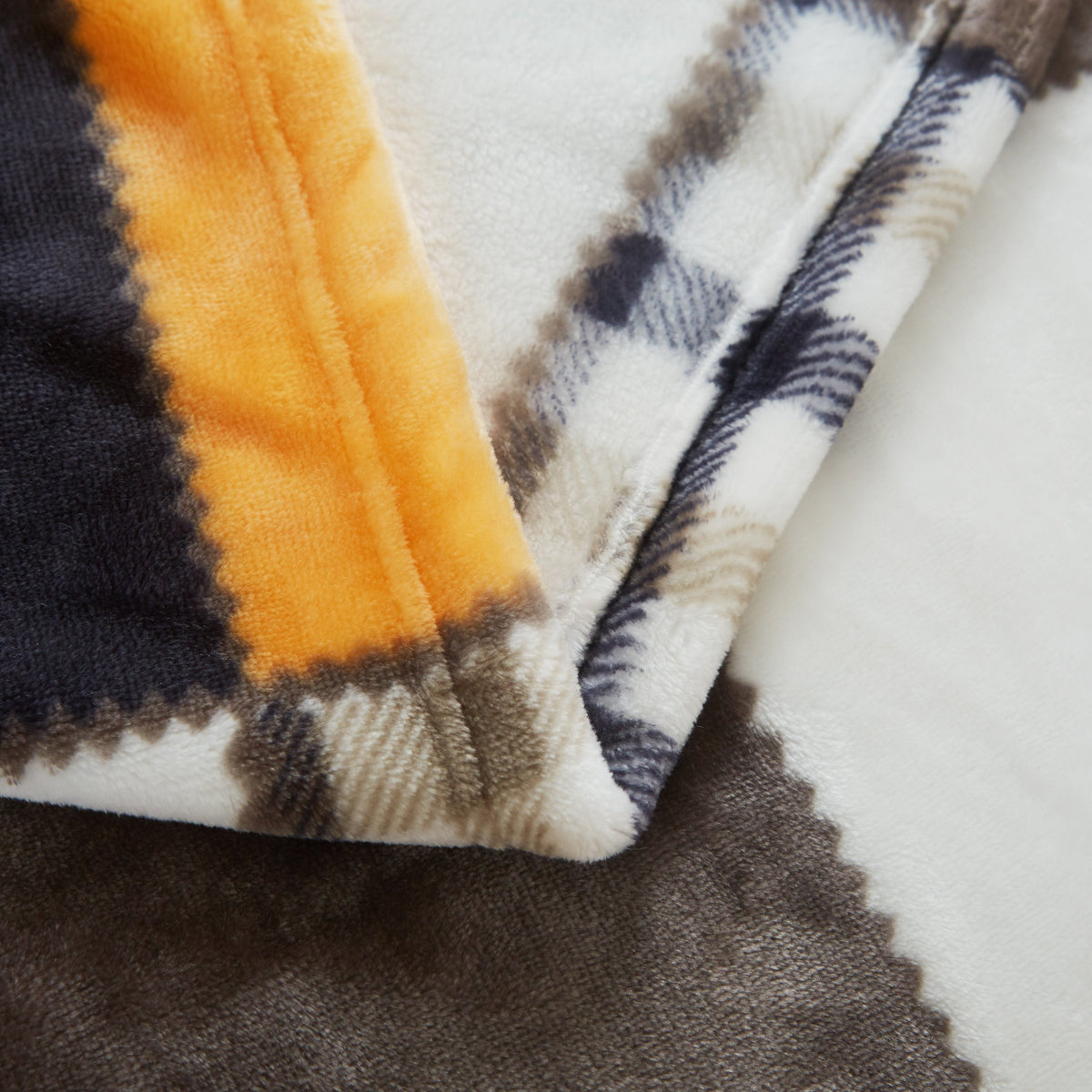 Plaid Patchwork Fleece Throw Blanket